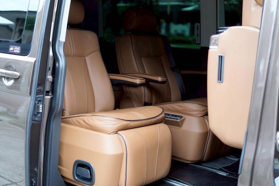 Volkswagen Caravelle T5 Minor Change 2015 สีน้ำตาล รถประวัติครบ รูปที่ 17