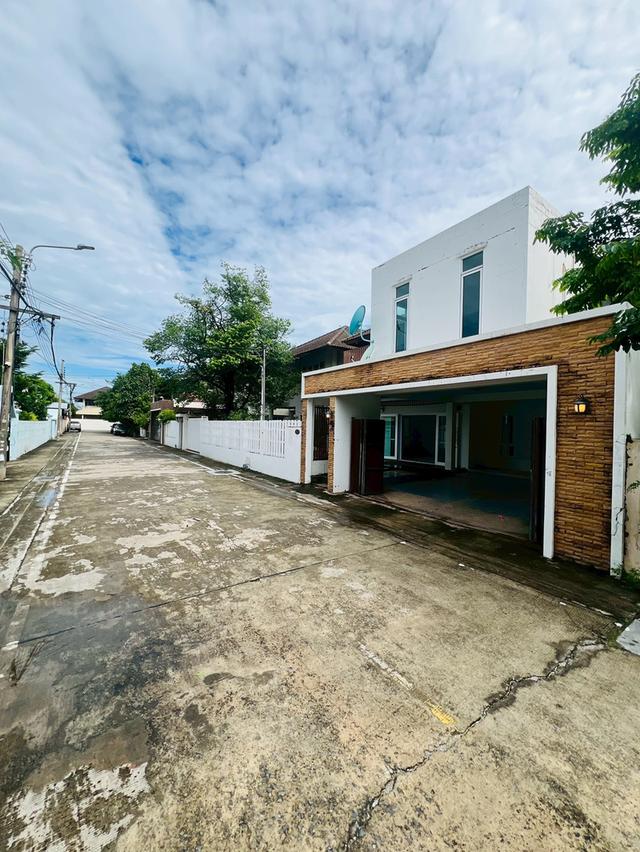 บ้านเดี่ยว 60 วา บนถนนติวานนท์ - งามวงศ์วาน ใกล้ รพ.ทรวงอก สี่แยกแคราย สนามบินน้ำ นนทบุรี 2