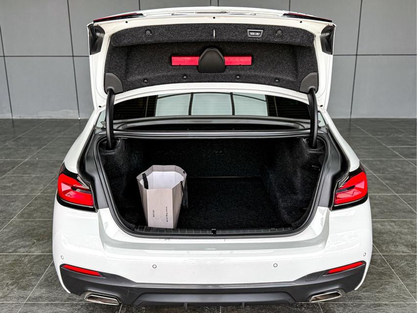 รหัสรถ WRT4224 2022 BMW SERIES 5 520d M SPORT โฉม G30ทปี17-24 (รุ่นครบรอบ50ปี) 16