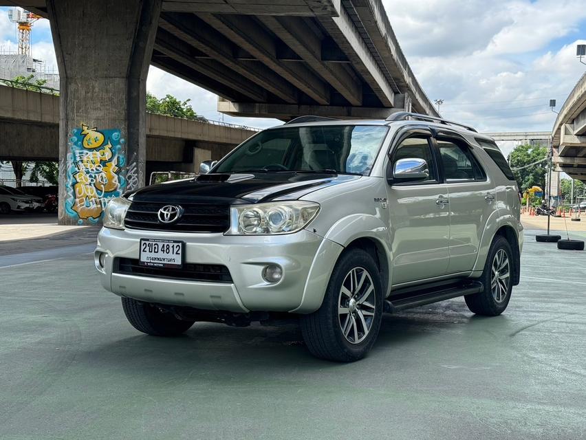 ขายรถ Toyota Fortuner 3.0V ปี 2010 สีเทา เกียร์ออโต้ 3