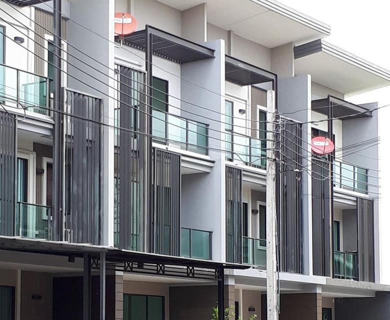 ขาย-บ้านทาวน์โฮมถูกสุดคุ้ม 3.7ล้านบาท แสนสิริ ทาวน์ รัตนาธิเบศร์ 3 ชั้น 3 นอน+1 นั่งเล่น+3 น้ำ ใกล้รถไฟฟ้า ใกล้เซ็นทรัล 4