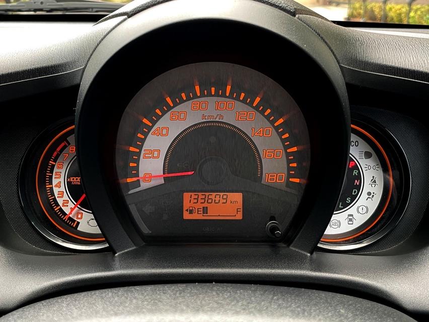 🚗 HONDA BRIO 1.2 V (Minorchange) AT ปี 2015✨ รถบ้านแท้ สภาพนางฟ้า พร้อมใช้งาน133609 km ✅ รุ่นไมเนอร์เชนจ์ ภายในโทนดำ สปอร์ตสวย รูปที่ 15