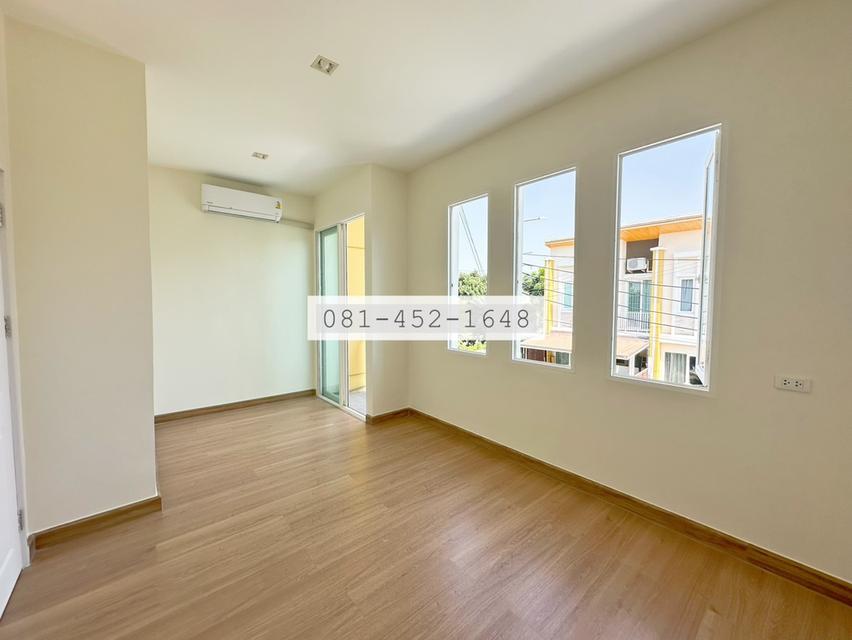 ขายทาวน์โฮม 2 ชั้น สไตล์อังกฤษ โครงการโกลเด้น ทาวน์ เฉลิมพระเกียรติ-สวนหลวง ทำเลทองเดินทางสะดวกสบาย 2