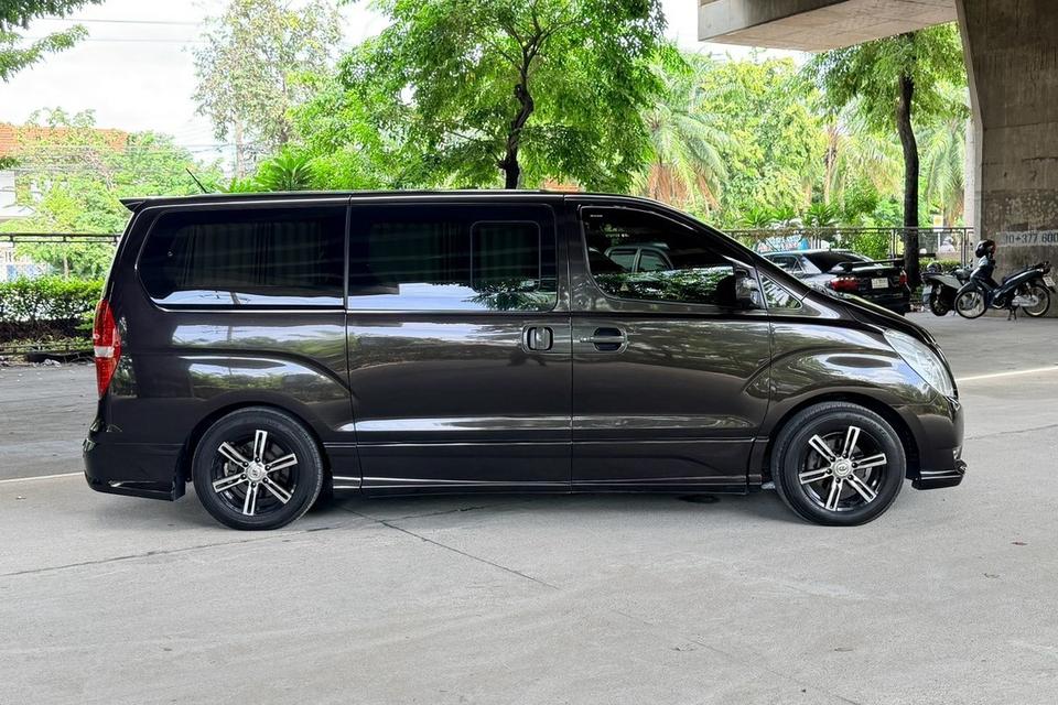 🚗 2018 Hyundai H-1 2.5 Deluxe AT รูปย่อยที่ 4