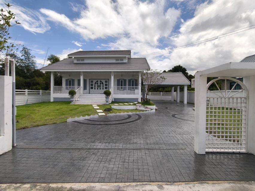 Urgent Sale! English-Style Single-Storey House Special Price 12