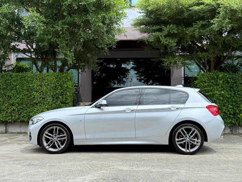 2018 BMW 118I MSPORT รถมือเดียวออกป้ายแดง รถวิ่งน้อย เข้าศูนย์ทุกระยะ รถไม่เคยมีอุบัติเหตุครับ