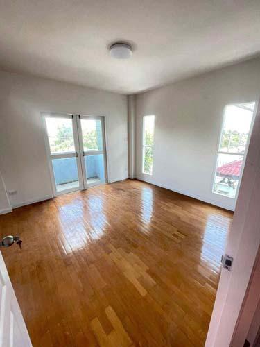 H-108 : บ้าน Renovate ใหม่ทั้งหลัง 50 ตร.วา ม.ฟลอร่าวิลล์ ถ.สุวินทวงศ์ 38 หนองจอก 18