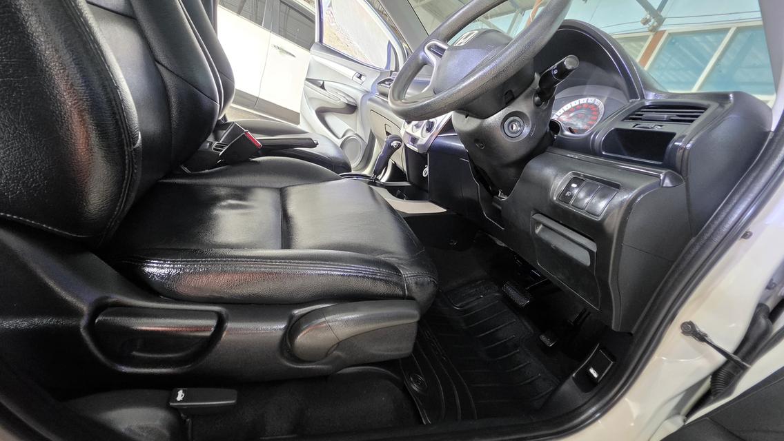 รถเก๋งมือสอง Honda city 1.5 V ปี 2011 รูปที่ 6