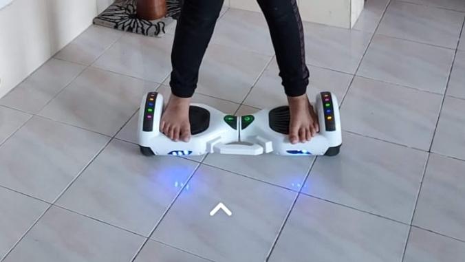 Electric pressure cooker new in box packing. only 1200 bhat. Electric howerboard/segway only 1000 bhat