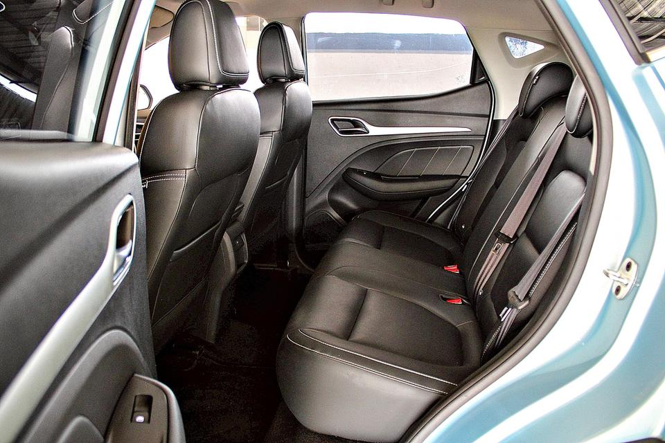 2020 MG ZS EV 100% สีฟ้า Como Blue เกียร์ออโต้ SUV ไฟฟ้าล้วน รูปที่ 9