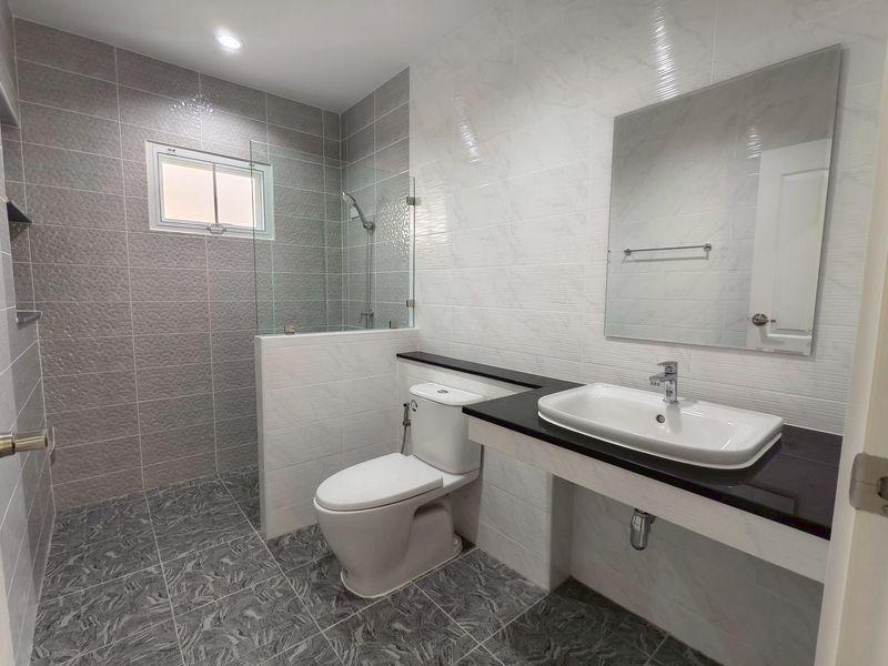 บ้านใหม่ให้เช่า 35,000 บาท ติดถนนสันกำแพงสายใหม่ เชียงใหม่ ห่างสนามบินเพียง 12 กิโลเมตร รูปที่ 16