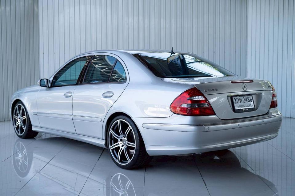 BENZ E240 AVANTGARDE (W211) ปี 2004 9