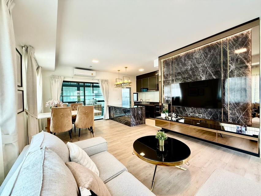 ให้เช่า ทาวโฮม 2ชั้น หมู่บ้าน Indy 5 บางนา Km.7 3