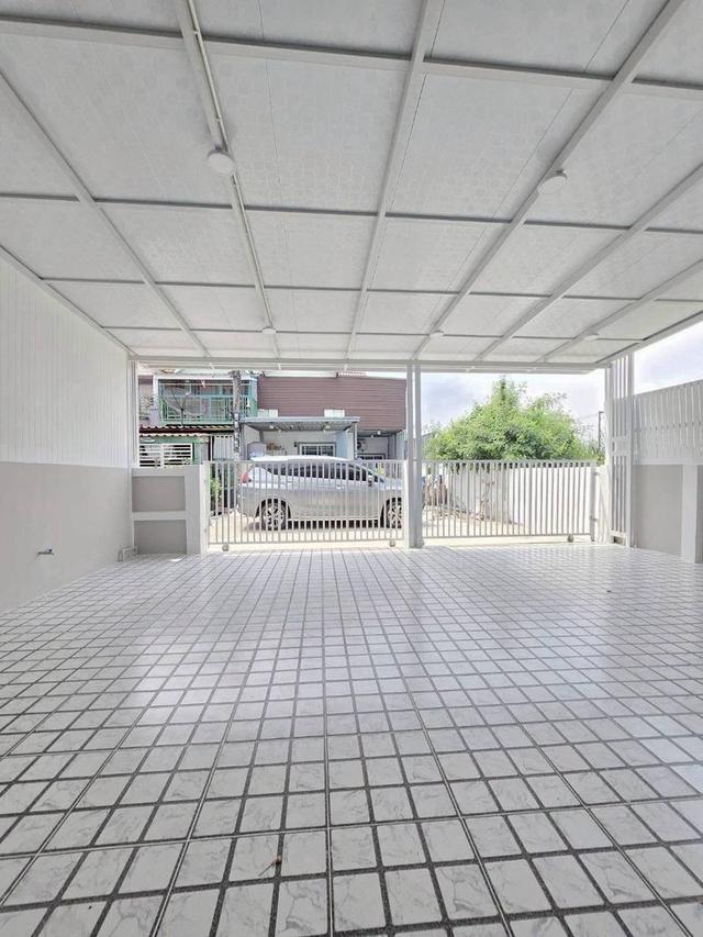 🚗🚗 จอดรถในบ้านได้ถึง 2 คัน 🚗🚗หมู่บ้านบัวทอง4  (คุณาภัทร) บางบัวทองทาวน์เฮ้าส์ 2 ชั้น  หลังมุมในส่วนตัว ตกแต่งใหม่พร้อมอยู่ 3