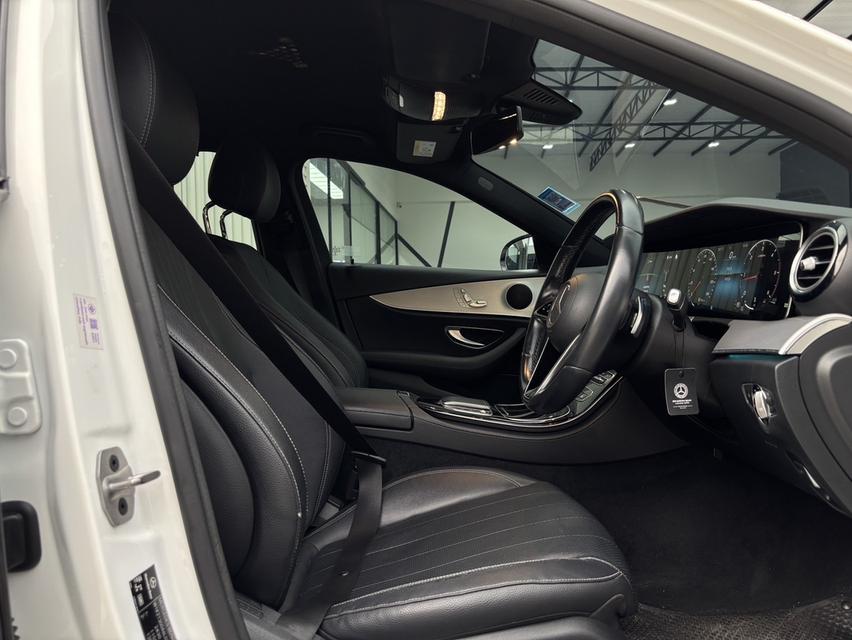 รหัสรถ KPV565 2022 MERCEDES BENZ E220d AMG SPORT 12