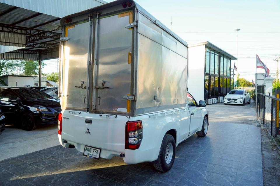 Mitsubishi Triton 2.5 GL 10