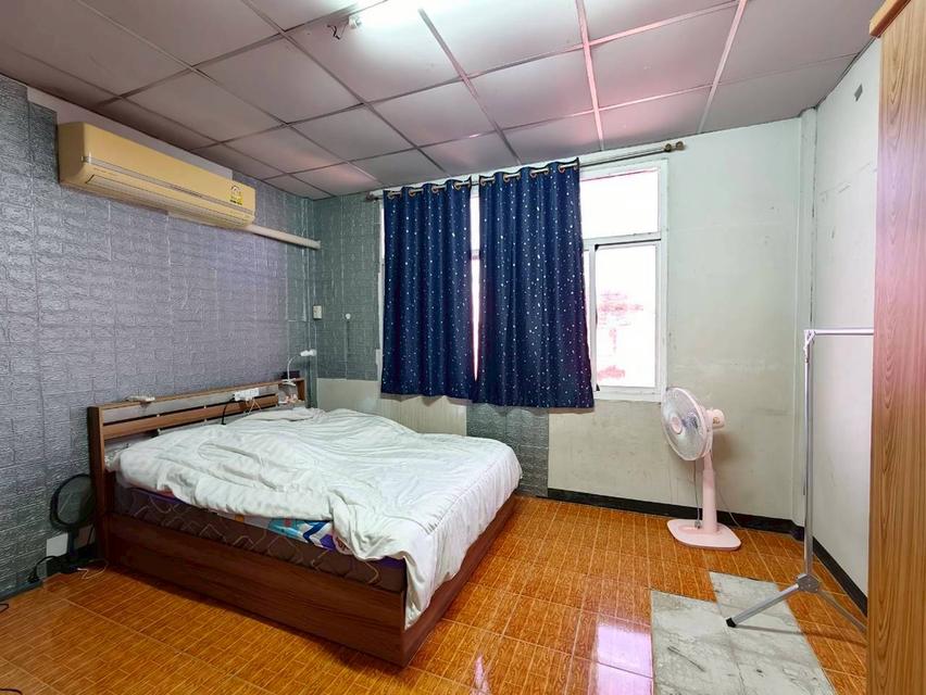 หมู่บ้านอยู่เจริญ 1 ถนนพระองค์เจ้าสาย ต.บึงยี่โถ อ.ธัญบุรี จ.ปทุมธานี 12