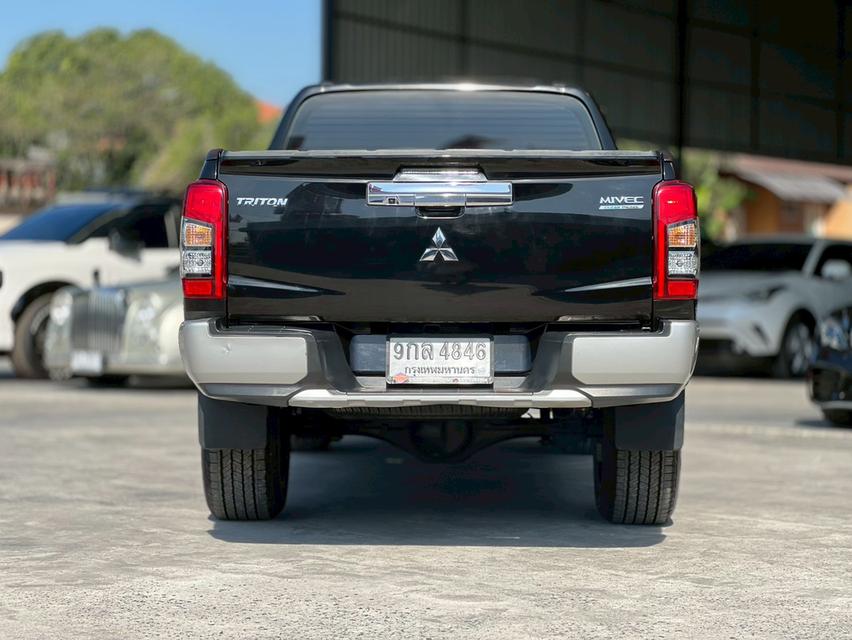 ปี 2019 MITSUBISHI TRITON, 2.4 GTโฉม PLUS DOUBLE CAB สีดำเกียร์ธรรมดา6สปีด ดีเซล มือเดียวป้ายแดง 6