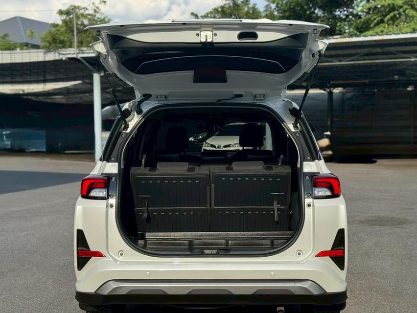 Toyota Veloz 1.5 Premium  ปี2022 จดทะเบียน 2023  สีขาว รถมือเดียว สีขาวมุก  7 ที่นั่ง ไม่เคยมีอุบัติเหตุหนักใดใดทั้งสิ้น 2
