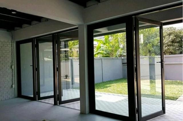 ให้เช่าบ้านเดี่ยว2 ชั้น 3 ห้องนอน 3 ห้องน้ำ แอร์ 5 จอดรถได้ 8 คัน สไตล์โมเดิร์น โชคชัย 4 2