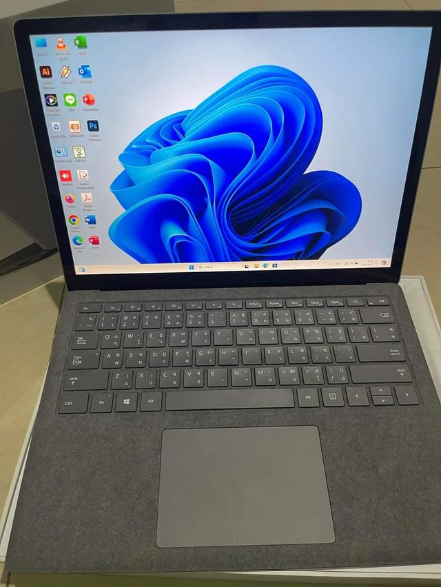 Microsoft surface laptop  5