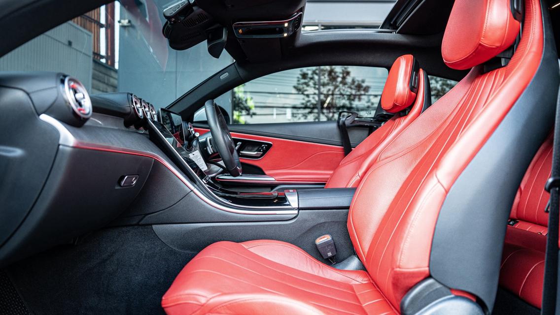 Mercedes-Benz CLE300 4Matic Coupe AMG Dynamic 2025 สีขาว เบาะสีแดง รถออกศูนย์ Benz Thailand เลขไมล์น้อย Warranty ศูนย์เหลือถึง 29/09/2028 รูปที่ 13