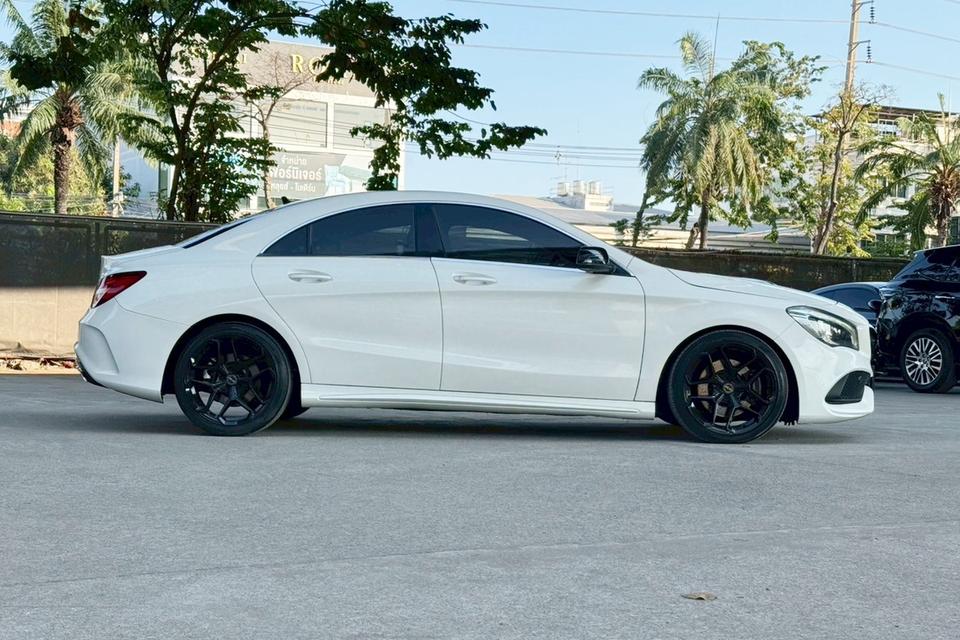 Mercedes-Benz CLA250 AMG Facelift W117 AT ปี 2018 รูปที่ 4