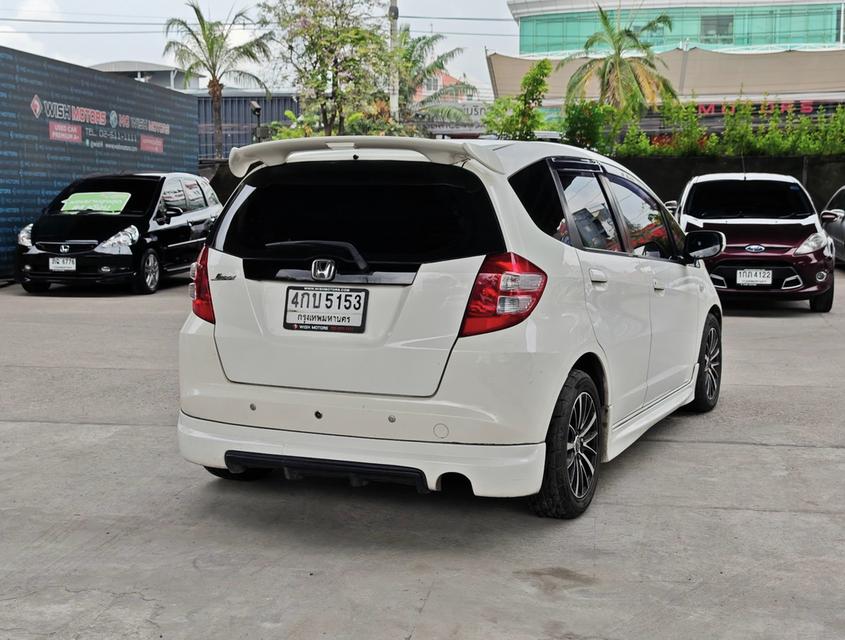 Honda Jazz GE 1.5 S i-VTEC Auto ปี 2010 3