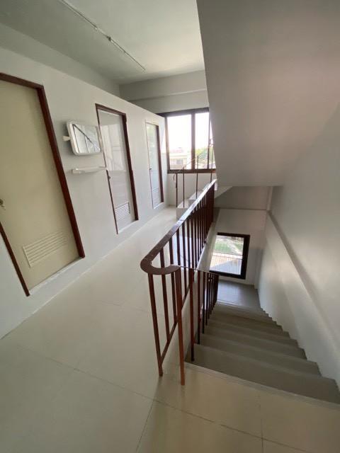 ให้เช่าอาคารพานิชย์ 4.5ชั้น รีโนเวทใหม่ ซอยพระรามเก้า 33 ใกล้จุดขึ้นลงทางด่วน ใกล้เดอะไนน์ พระราม 9 มอเตอร์เวย์ เหมาะทำนักงานเก็บสินค้าพักอาศัย 9