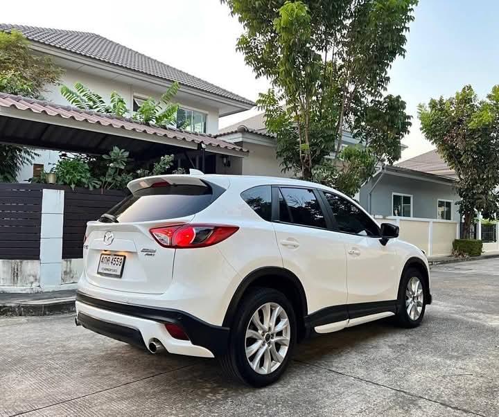 Mazda CX-30 สีขาว 4