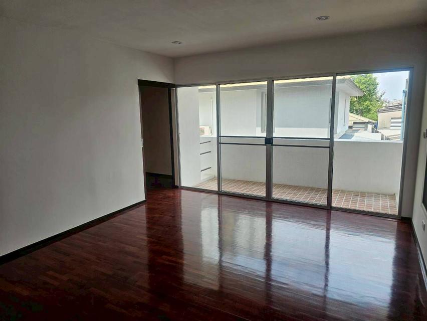 ขาย โนเบิลทารา งามวงศ์วาน 96 ตารางวา 3 ห้องนอน  4ห้องน้ำ ถือกระเป๋าเข้าอยู่ได้เลย เจ้าของขายเอง สนใจติดต่อ 086-8303315 17