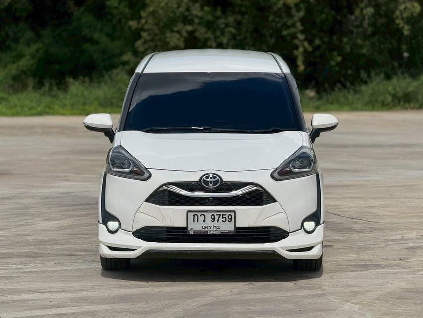 TOYOTA NEW SIENTA 1.5 V (MNC)  ปี 2019 สีขาว เกียรออโต้