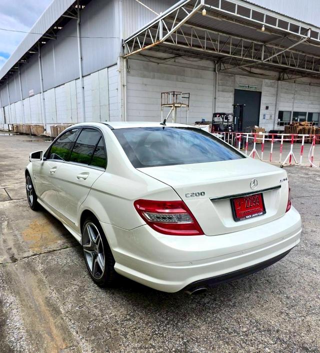 Benz C200 CGI Amg สีขาว ปี 2010 ไมล์ 150,000