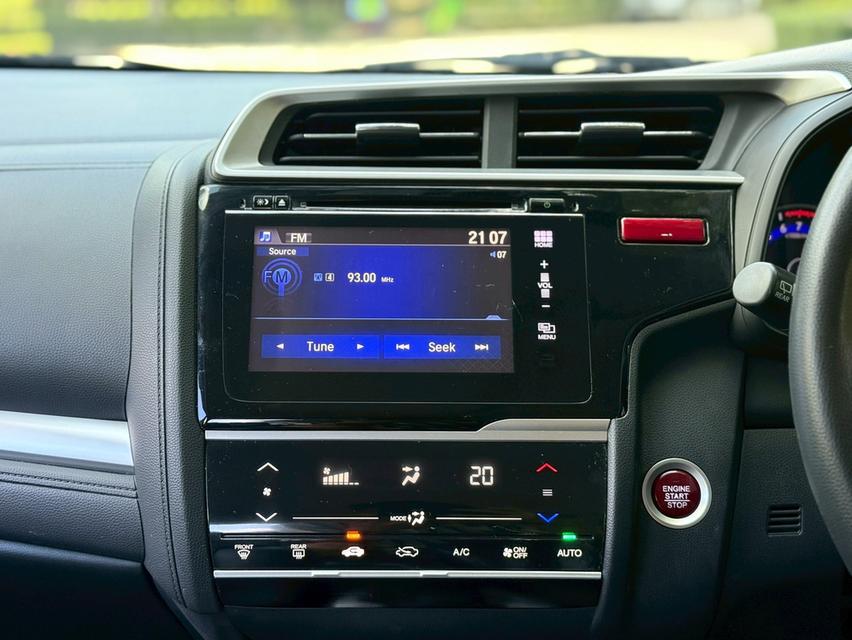 รหัสรถ PJP758 2015 HONDA JAZZ 1.5 SV i-VTEC 8