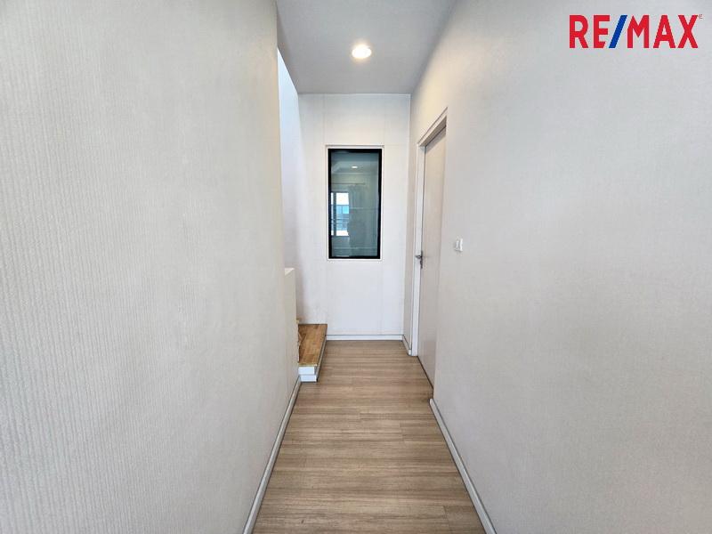 ขายทาวน์โฮม 3 ชั้น บ้านกลางเมือง กัลปพฤกษ์ ใกล้เดอะมอลล์บางแค ซ.ศาลธนบุรี 29/2 กำนันแม้น 12