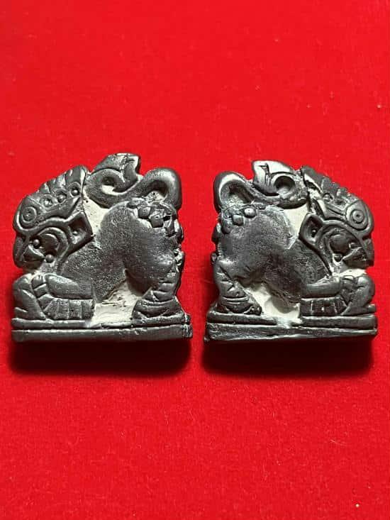 สิงห์เนื้อตะกั่ว 2 ตน ไม่รู้ที่ สภาพสวย