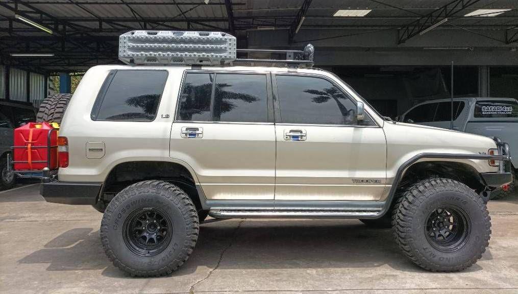 ขาย รถ ISUZU Trooper