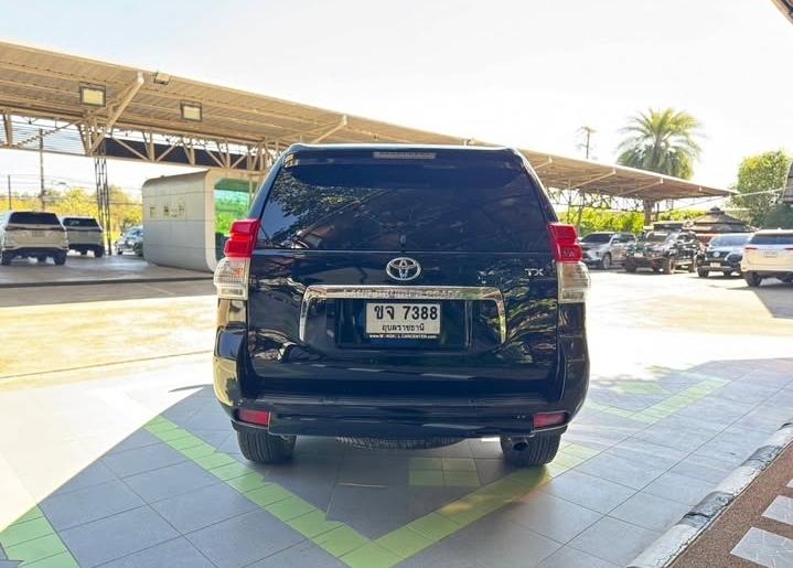 Toyota Land Cruiser ปี 2012 1