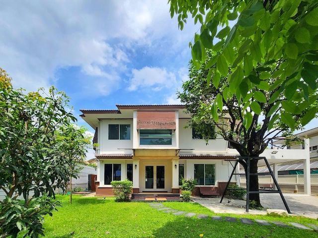 PB5850ให้เช่า บ้านเดี่ยว ซอย โยธินพัฒนา 11 หมู่บ้าน @บ้านลาดพร้าว Exclusive & Residence  1