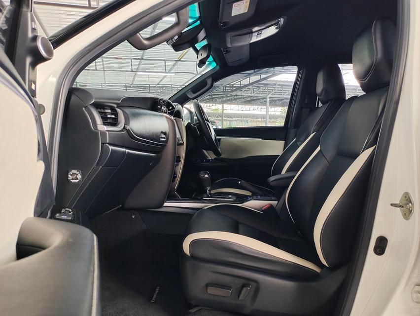 รถยนต์มือสองพร้อมใช้งาน 13