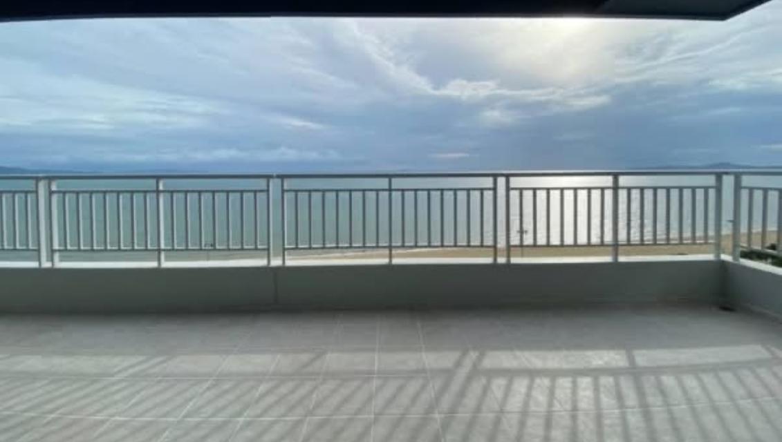 Beach front condo Lumpini Jomtien pattaya 1