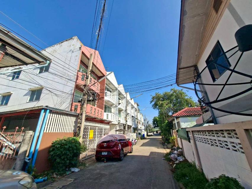 ขายบ้าน 3 ชั้น ถนนเรณาวัฒนะติดร้านอาหารบ้านน้ำเหนือ บางปรอก เมืองปทุมธานี 3