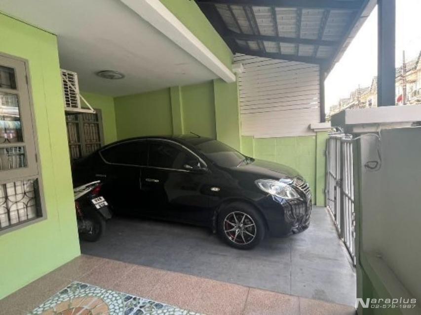 68121158 : ขายทาวน์เฮ้าส์ 2 ชั้น ขนาด 3 ห้องนอน บนที่ดิน 20.6 ตารางวา หมู่บ้านซื่อตรง ลีลาวดี ซอย พหลโยธิน 54/1 บ้านสวย น่าอยู่ ราคาดีๆ 4