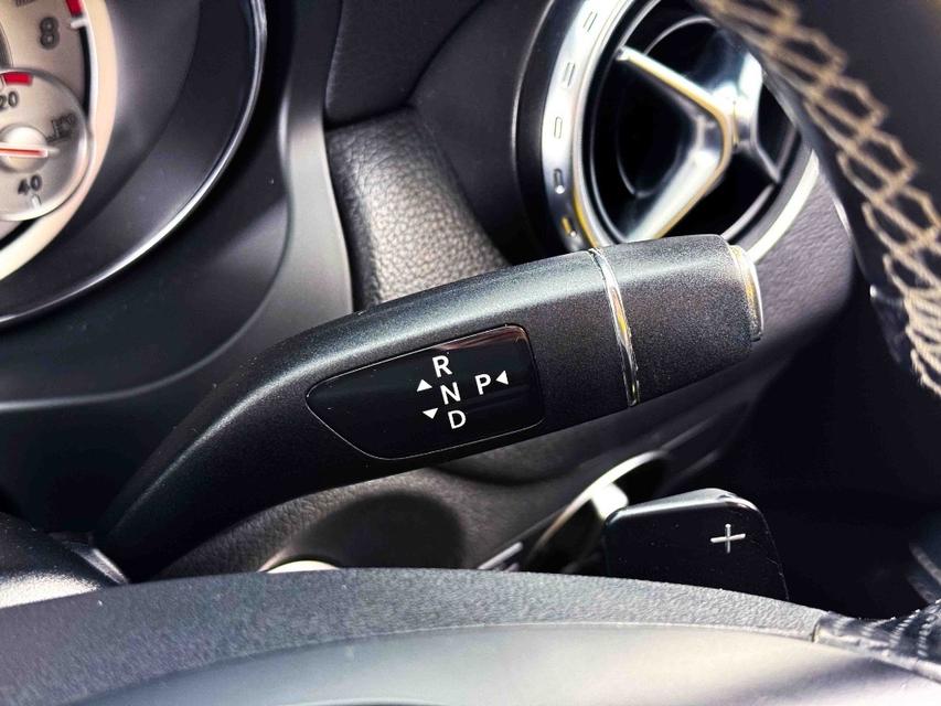 MERCEDES-BENZ GLA-CLASS GLA200 W156 2015 รูปที่ 9