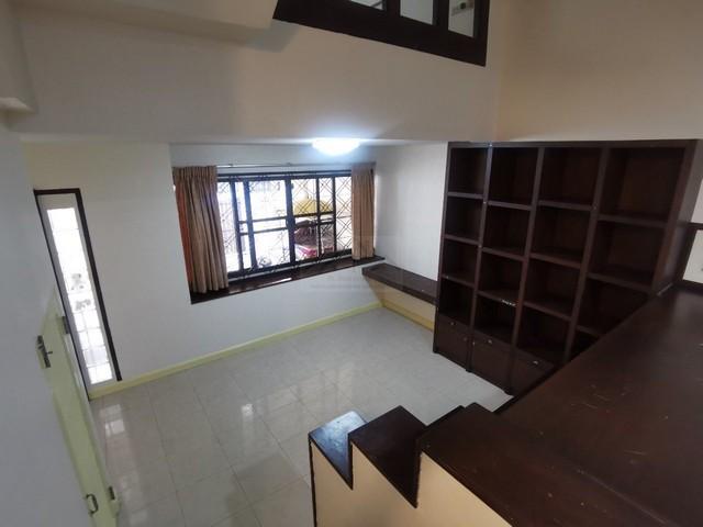 ให้เช่าทาวน์โฮม 3 ชั้น 3 ห้องนอน บ้านกลางเมือง รัชดา-เหม่งจ๋าย1 ใกล้เลียบด่วน ใกล้สถานทูตลาว 3