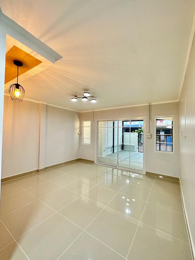หมู่บ้านลุมพินี 7
