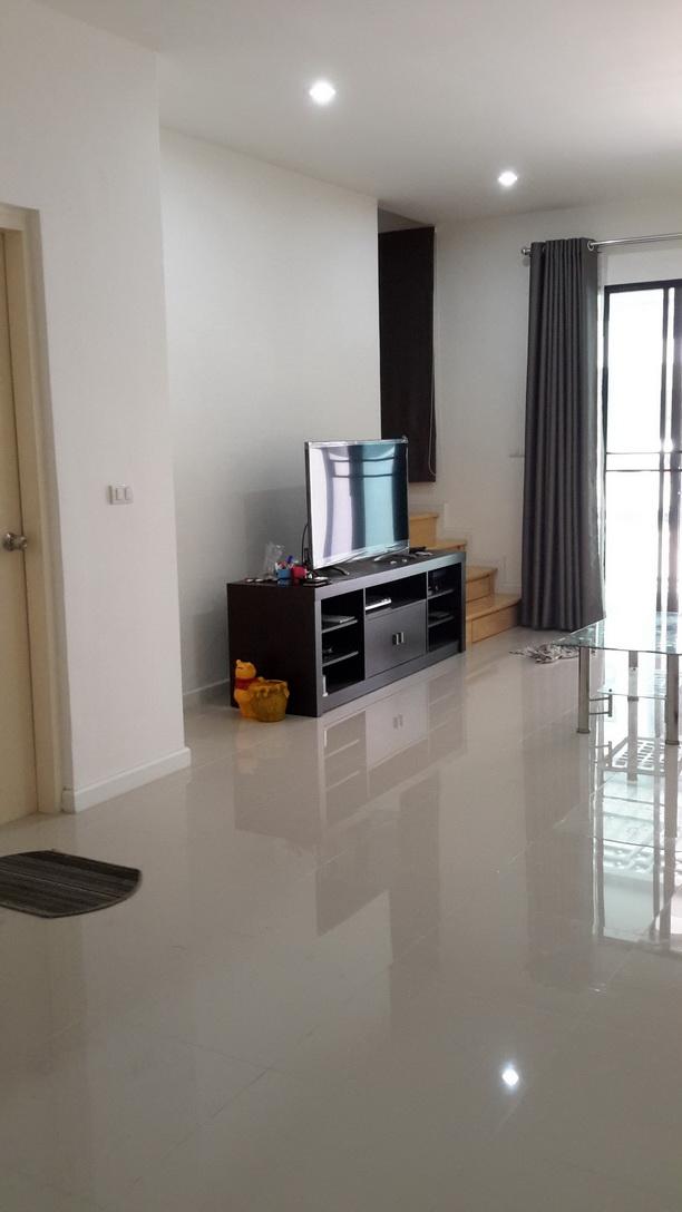 ขาย / เช่า ทาวน์โฮม 3 ชั้น หมู่บ้านซิกเนเจอร์ บางบอน เอกชัย 8