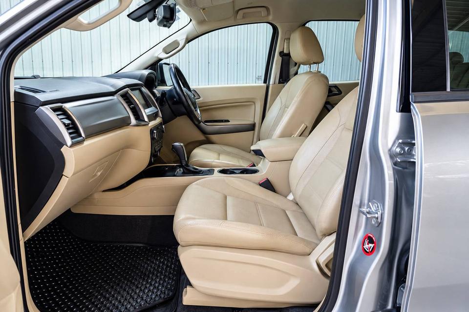 #FORD EVEREST, 2.2 TITANIUM ป2015 จดปี 2016 สีเทา โฉม ปี15-22 - รถมือเดียวป้ายแดง รูปที่ 11