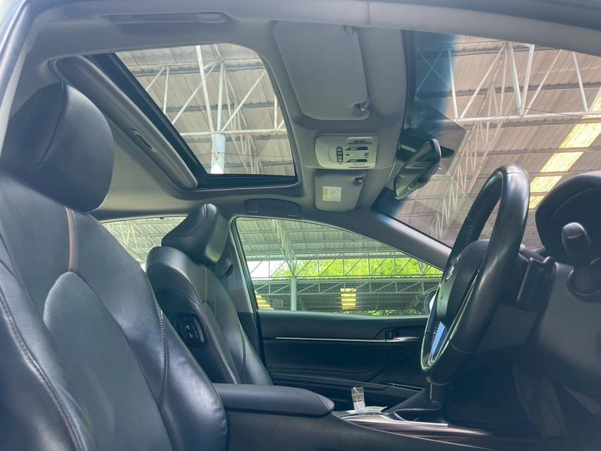 TOYOTA. CAMRY  Sedan 4dr SA 8sp FWD 2.5 G  Y2020. สีขาว  ออโต้ 12