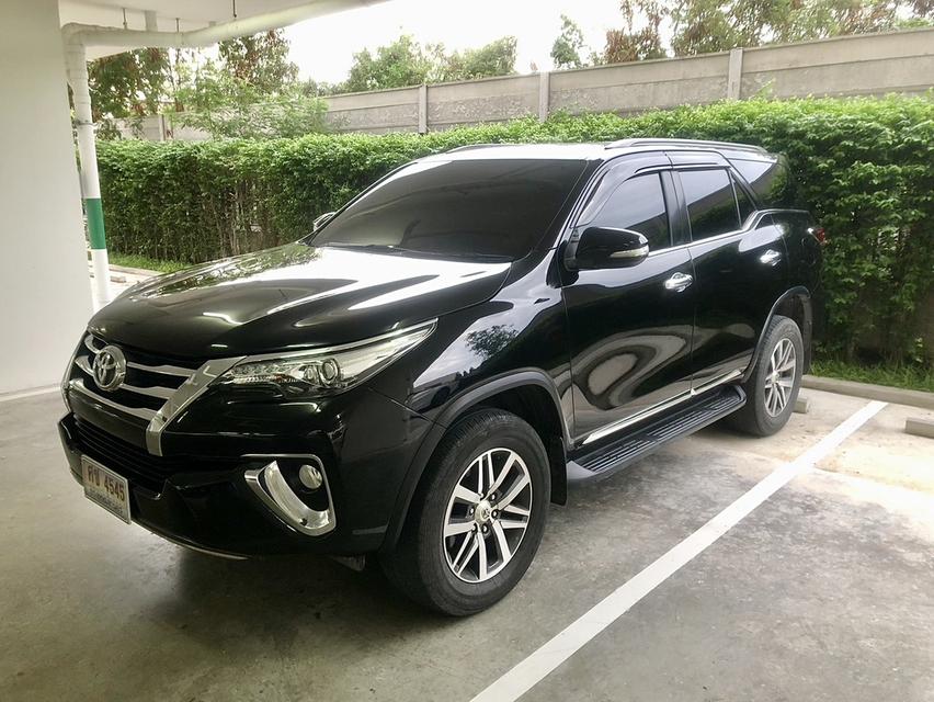 Toyota Fortuner 2.8V 2015 āļĢāļđāļāļĒāđāļāļĒāļāļĩāđ 2